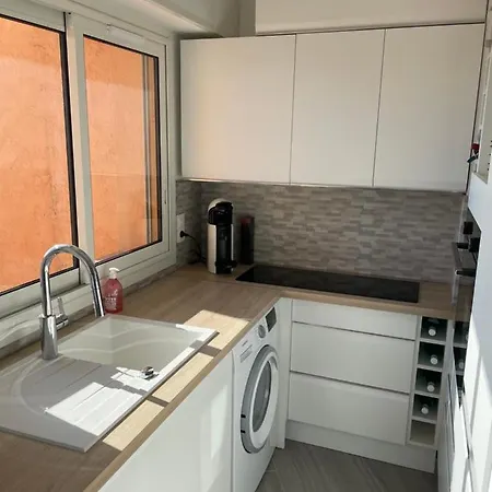 Appt T2 Refait A Neuf - Vue Dans Avec Piscine *